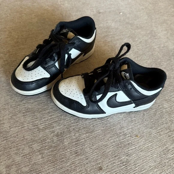 Little kids size 12c Nike Panda Dunks - Picture 2 of 8